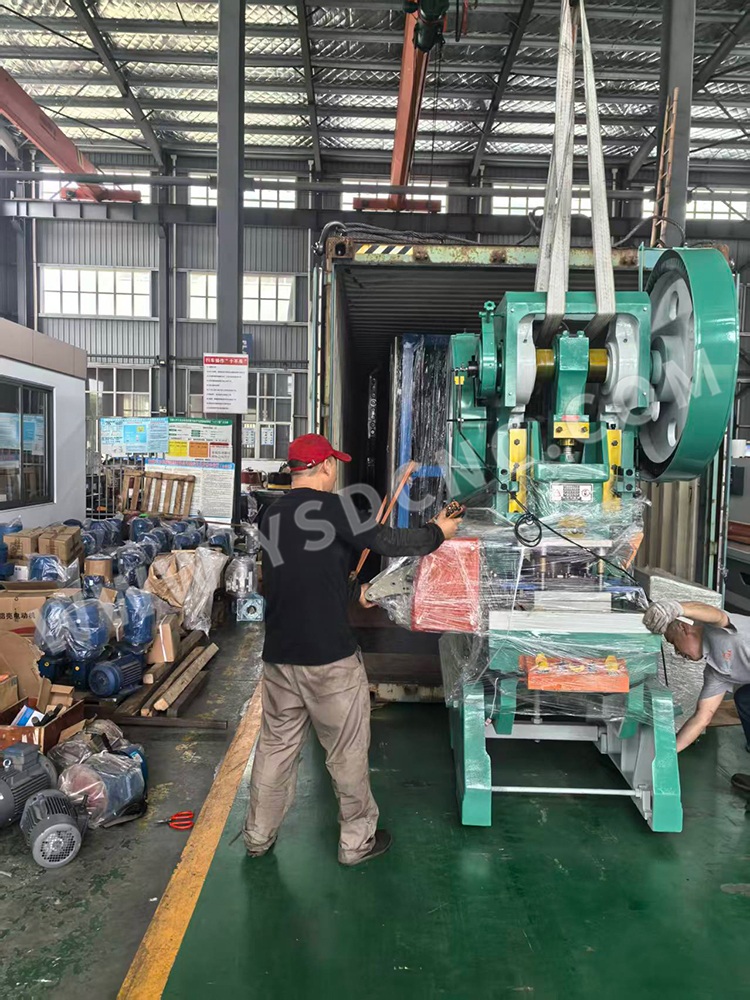 laser cutting machine & 4 set HVAC duct machine & Punch press +NC feeder +conveyor & Auto Line U (13) 数控送料机+输送机和自动线U (13) 激光切割机和4 套暖通空调风管机和冲床+