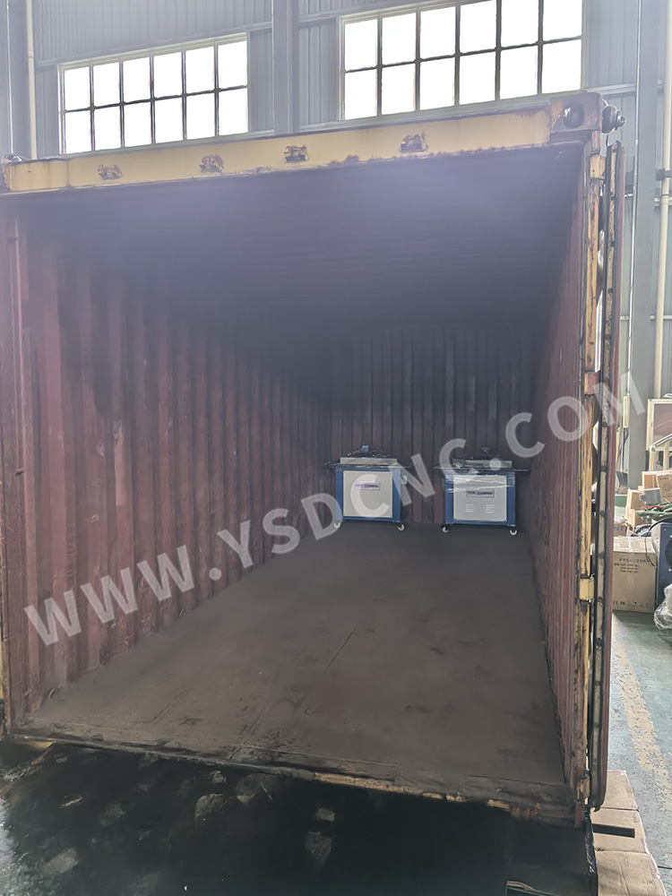 8 Hvac Duct Machines shipped to France (1) 