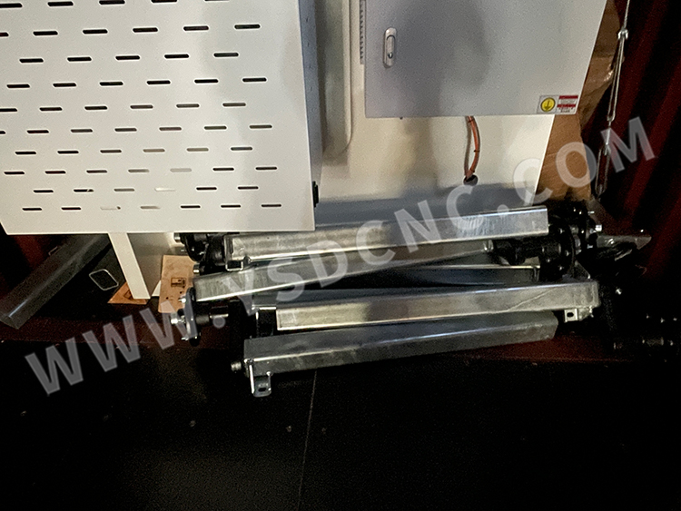Hydraulic shearing machine & Hydraulic Press Brake & Laser marking machine & Mold (9) 液压剪板机及液压折弯机及激光打标机及