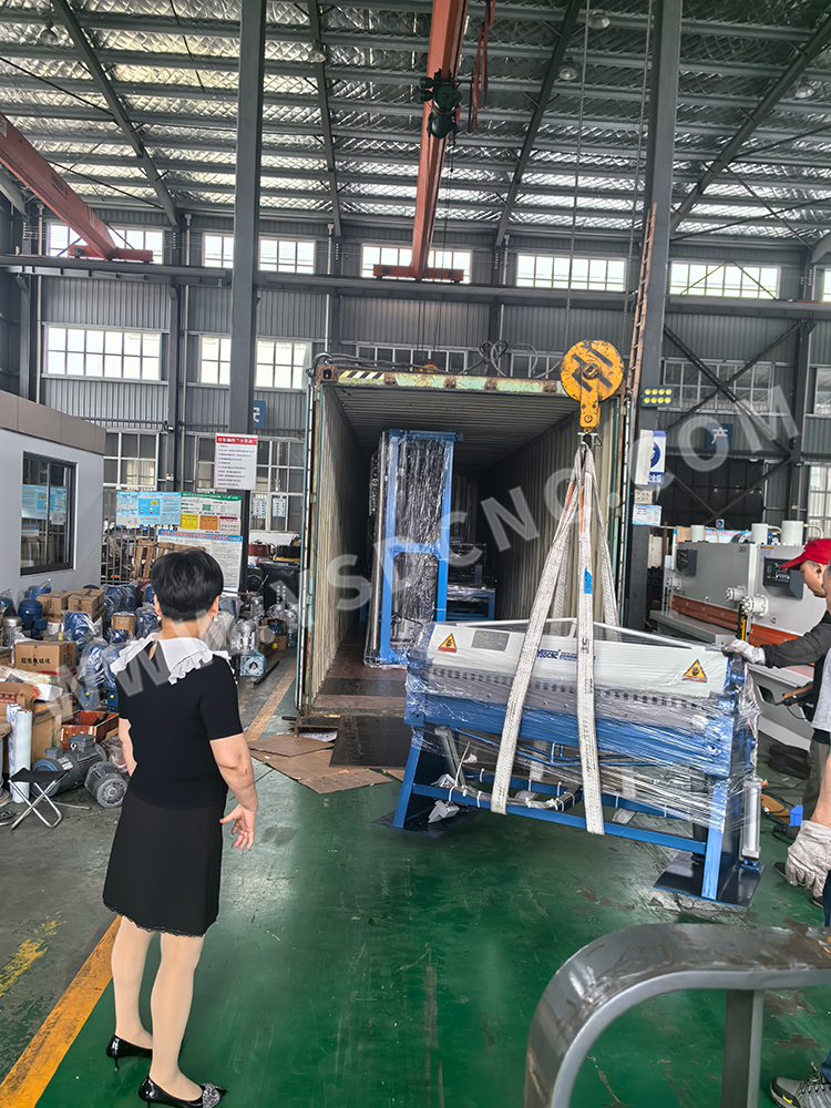 laser cutting machine & 4 set HVAC duct machine & Punch press +NC feeder +conveyor & Auto Line U (10) 激光切割机和4 套暖通空调管道机和冲床 +数控送料机+输送机和自动线U (10)