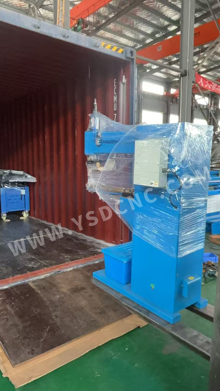 1 set Spiral duct machine & 1 set electric shearing machine & 1 set plasma cutting machine & 9 set Hvac Duct Machine (4) 1台螺旋风管机+1台电动剪板机+1台等离子切割机+9台暖通管道机 (4)