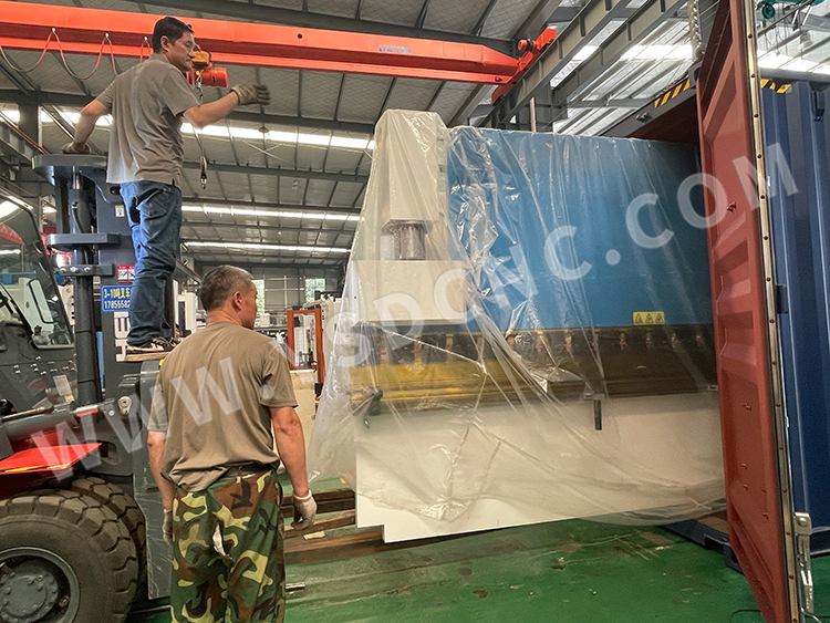 Hydraulic shearing machine & Hydraulic Press Brake & Laser marking machine & Mold (28) 液压剪板机及液压折弯机及激光打标机及模具 (27)