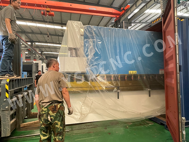 Hydraulic shearing machine & Hydraulic Press Brake & Laser marking machine & Mold (26) 液压剪板机&液压折弯机&激光打标机&模具 (25)