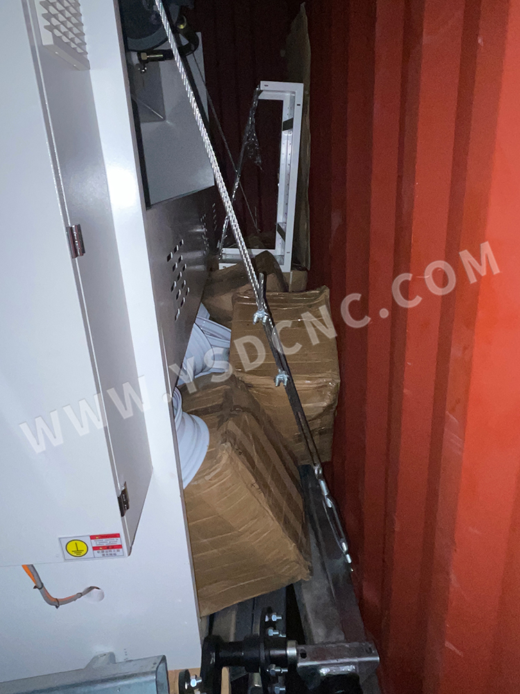 Hydraulic shearing machine & Hydraulic Press Brake & Laser marking machine & Mold (11) 液压剪板机及液压折弯机及激光打标机及模具 (11)