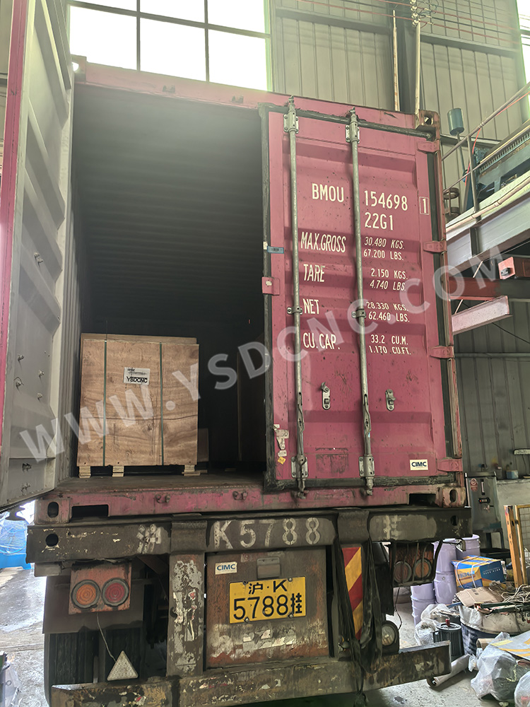 1 Electric pipe bending machine & 1 Manual folding machine & 1 Manual folding machine & 1 small-sized Manual hay cutter shearing machine & 1 Electric shearing ( (10) 
