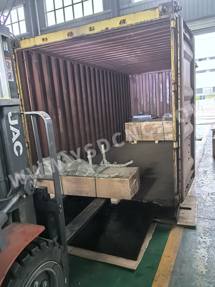 8 Hvac Duct Machines shipped to France (4) 