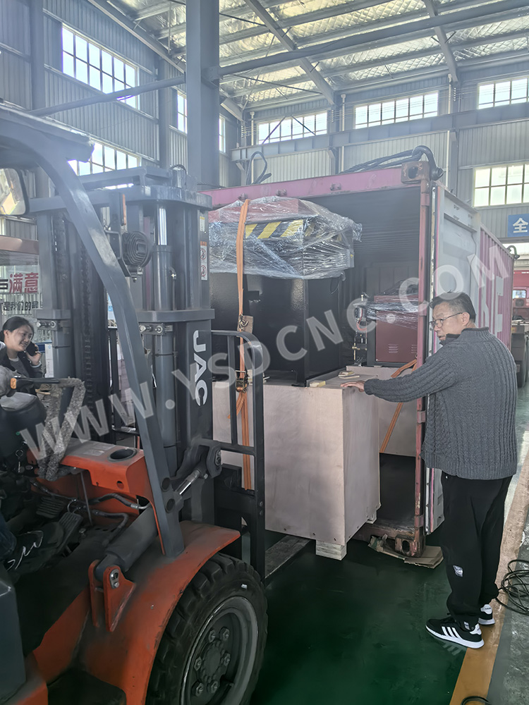 14 Hvac Duct Machines shipped到巴基斯坦（15） 