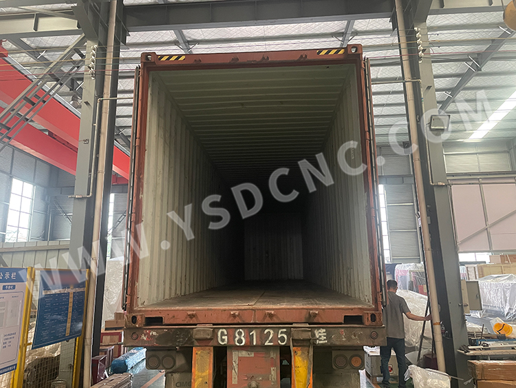 Press Brake & 2 set Hydraulic Shearing Machine & Fixed Notching Machine & Rolling Machine & Mold (1) 折弯机&2台液压剪板机&固定冲口机&卷板机&模具 (1)
