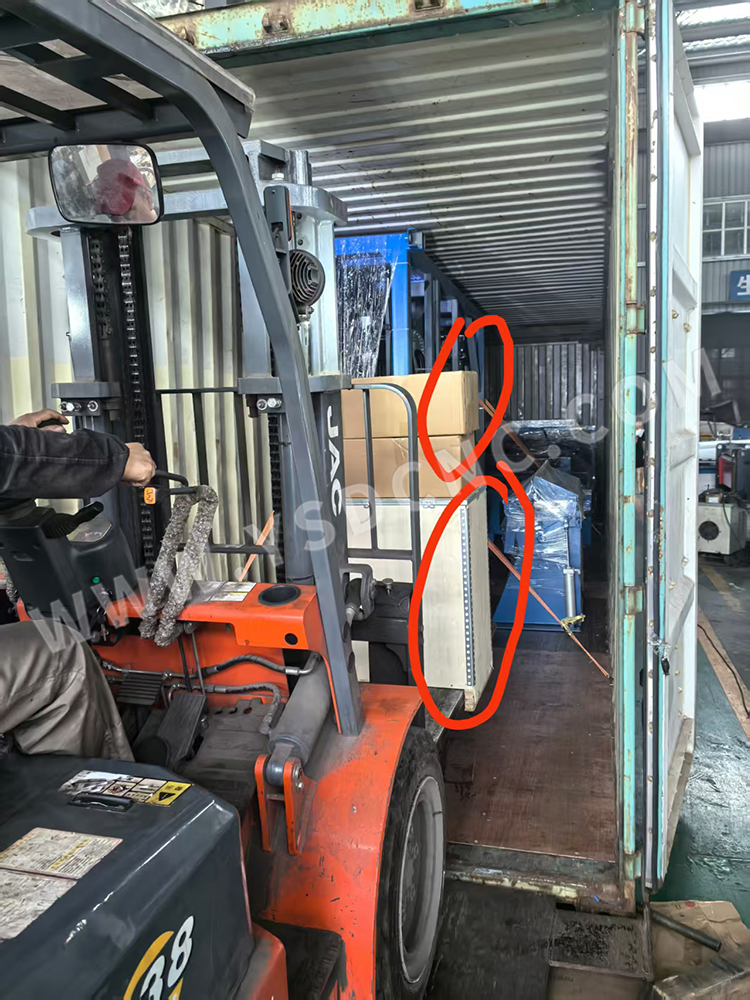 laser cutting machine & 4 set HVAC duct machine & Punch press +NC feeder +conveyor & Auto Line U (12) +数控送料机+输送机和自动线U (12) 激光切割机和4 套暖通空调管道机和冲床+
